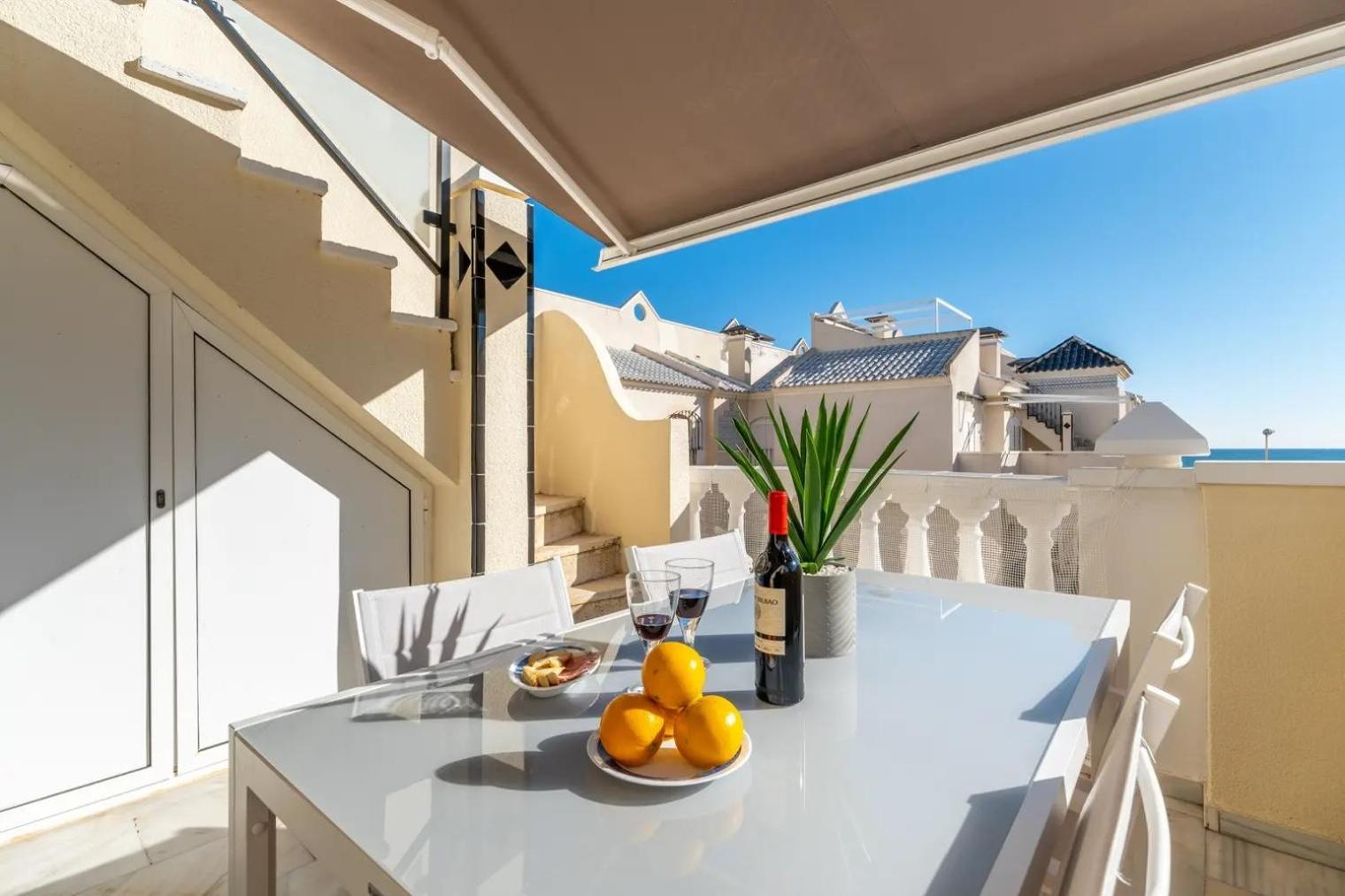 Amazing Penthouse On The Beach, Sea Views, Wifi, Airconditioning And Parking Torrevieja Exterior photo